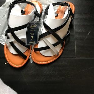 Sandals women size 7 US new